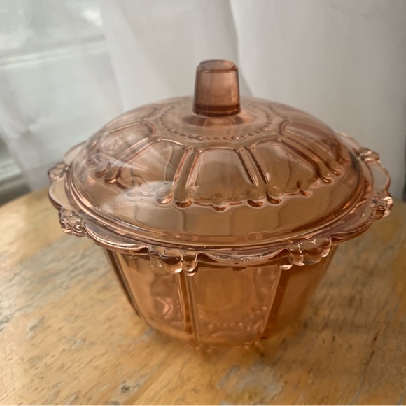 Vintage Other - Vintage KIG Indonesia pink glass candy dish with lid